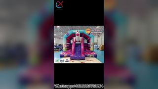 Единорог прыгает в доме весело!