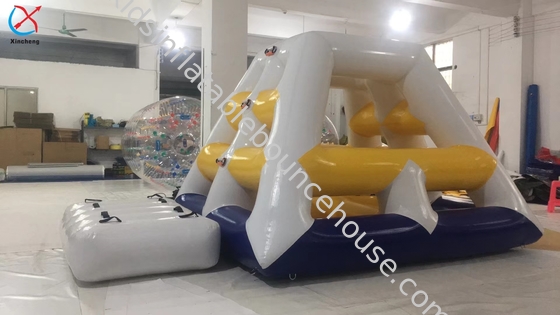 Поставщик Плавучие надувные водонагревательные скалолазные башни Игрушки с каплями и горками